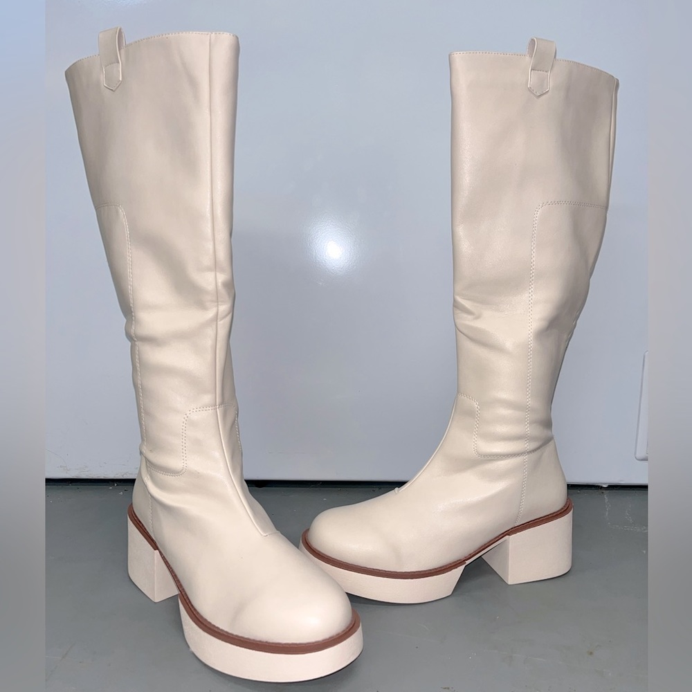 Size 9 Women’s Below The Knee Platform Heeled Boots